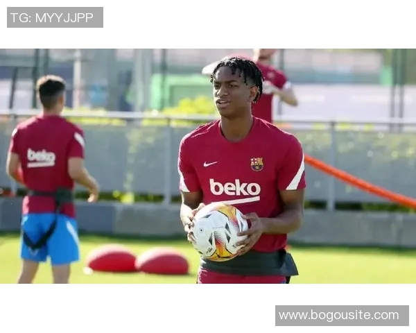 科曼遗憾俱乐部决定召回邓弗里斯希望留住所有球员