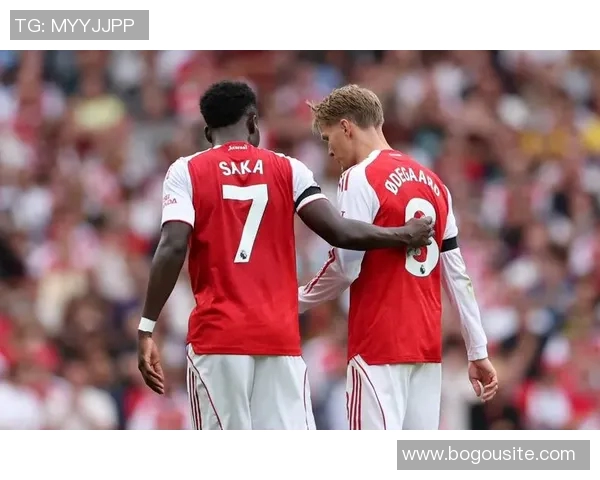 欧文赛季初看好利物浦夺冠现转而支持阿森纳更有希望