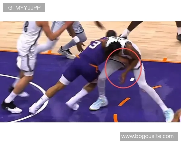 狄龙在雷霆对抗中展现激烈身体碰撞却遭遇最少犯规判罚